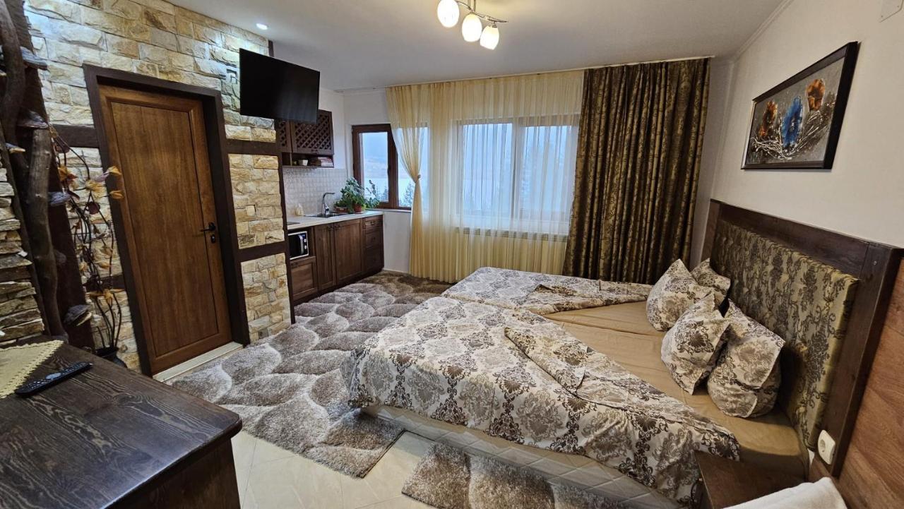 Villa Hills - Къща За Гости С Храна Orlino Bagian luar foto