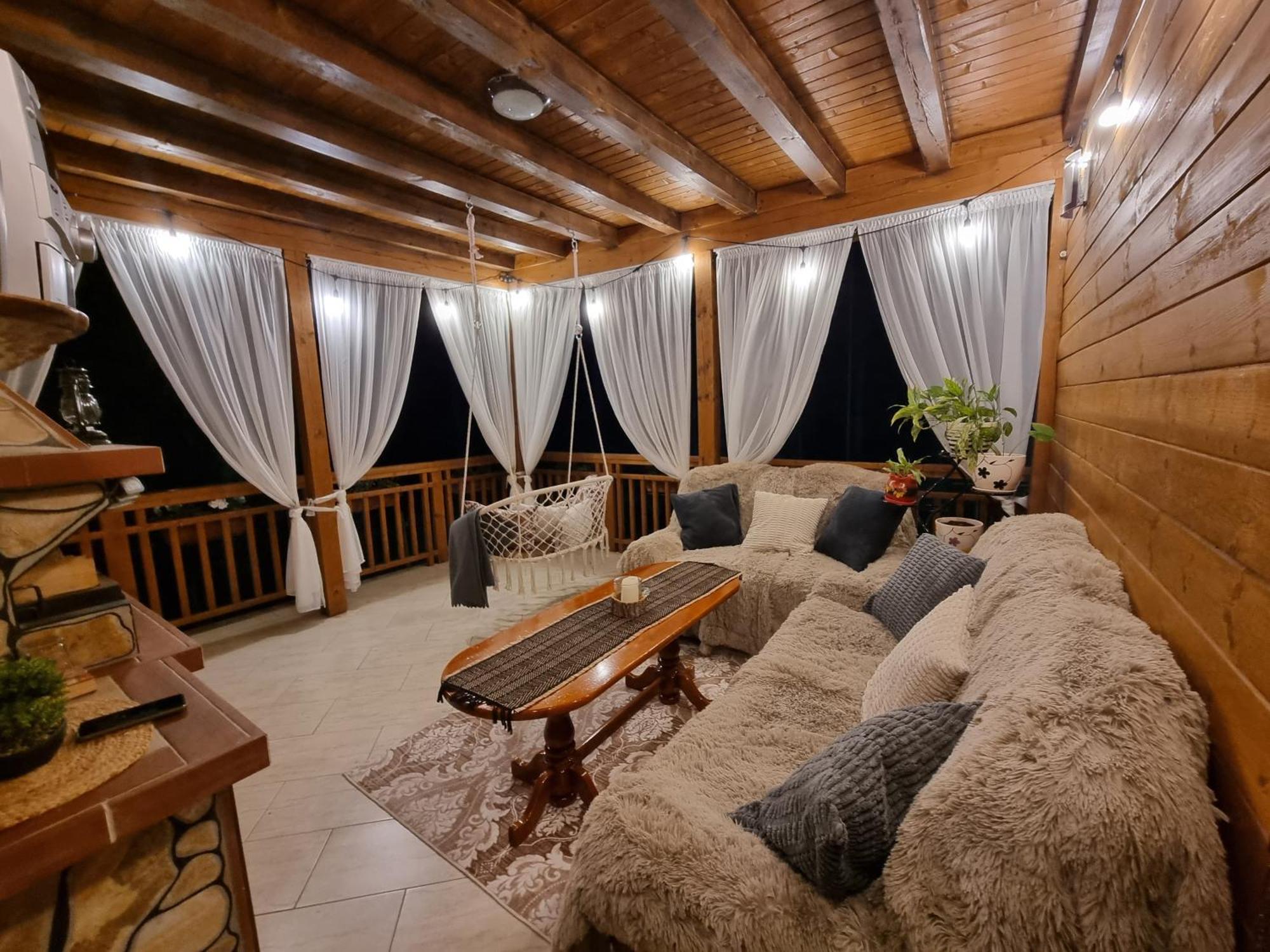 Villa Hills - Къща За Гости С Храна Orlino Bagian luar foto